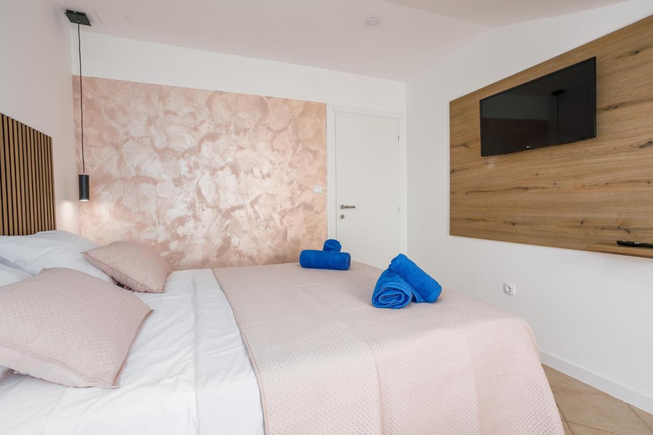 Apartmen Plus U Centru Blizu Plaze Njivice Extérieur photo