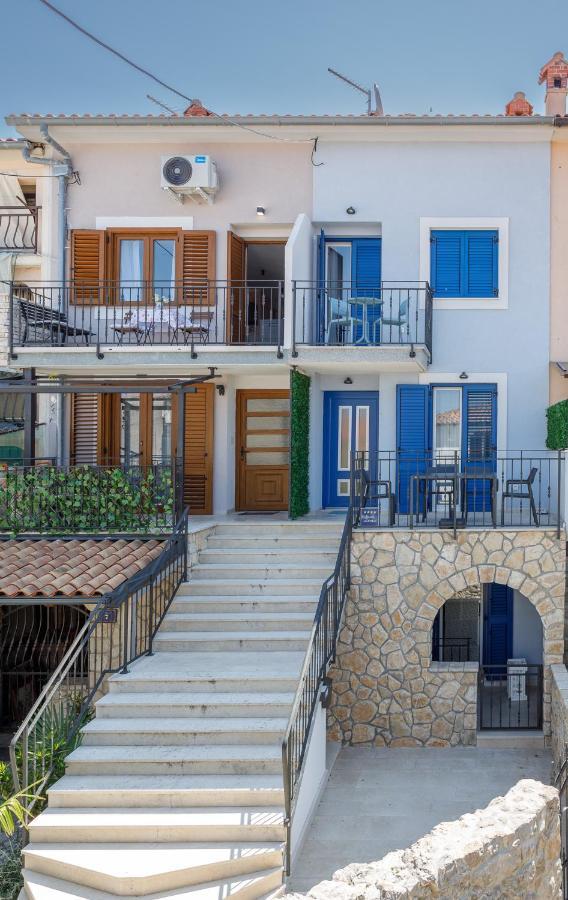 Apartmen Plus U Centru Blizu Plaze Njivice Extérieur photo